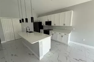 512 Sunset Rd N, Rotonda West, FL 33947 - Photo 4
