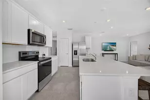 6492 Silverstar Dr, Sarasota, FL 34240 - Photo 10