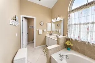 1703 Moon Dr, Venice, FL 34292 - Photo 32