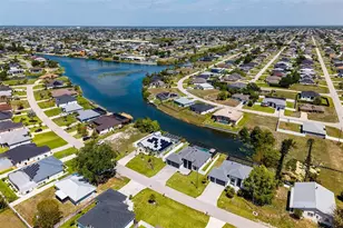 635 NE 7th Terrace, Cape Coral, FL 33909 - Photo 34