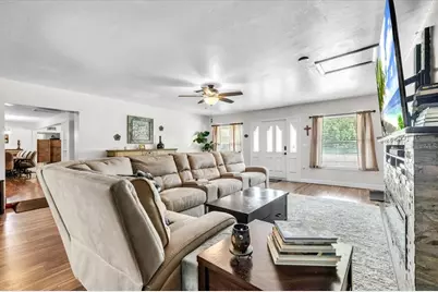 1655 Daniels Drive, North Fort Myers, FL 33917 - Photo 4