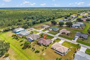 29 Seasons Dr, Punta Gorda, FL 33983 - Photo 2