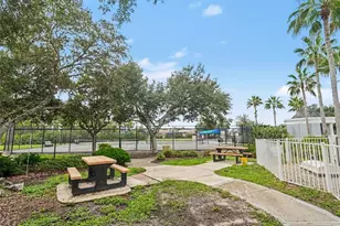 2593 Cottonwood Ln, North Port, FL 34289 - Photo 44