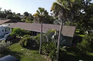 21239 Cottonwood Ave, Port Charlotte, FL 33952 - Photo 4