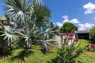 21239 Cottonwood Ave, Port Charlotte, FL 33952 - Photo 16