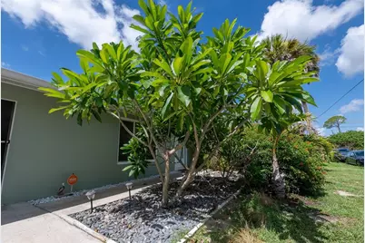 21239 Cottonwood Avenue, Port Charlotte, FL 33952 - Photo 6