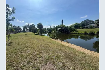 21239 Cottonwood Avenue, Port Charlotte, FL 33952 - Photo 2