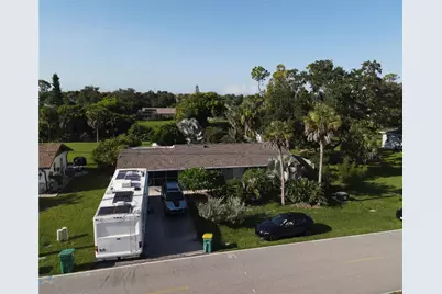21239 Cottonwood Avenue, Port Charlotte, FL 33952 - Photo 2