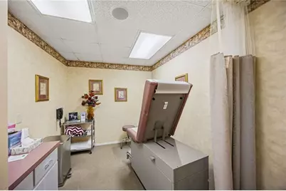 241 Nokomis Avenue S, Venice, FL 34285 - Photo 22