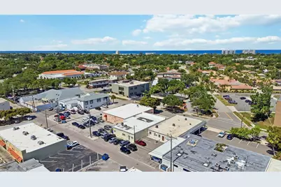 241 Nokomis Avenue S, Venice, FL 34285 - Photo 36
