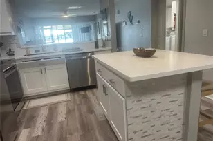 12144 SW Egret Cir, Lake Suzy, FL 34269 - Photo 8