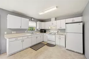 105 Biscayne Dr, Port Charlotte, FL 33953 - Photo 4