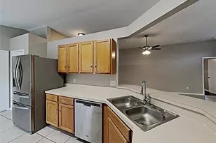 10328 Soaring Eagle Dr, Riverview, FL 33578 - Photo 4