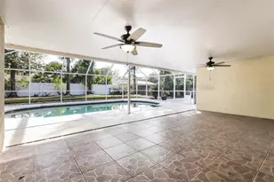 762 Isleton Dr, Brandon, FL 33511 - Photo 14
