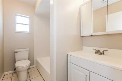 762 Isleton Drive, Brandon, FL 33511 - Photo 12