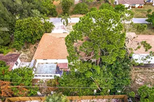 887 Leeward Rd, Venice, FL 34293 - Photo 8