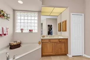 2430 Pebble Creek Pl, Port Charlotte, FL 33948 - Photo 36