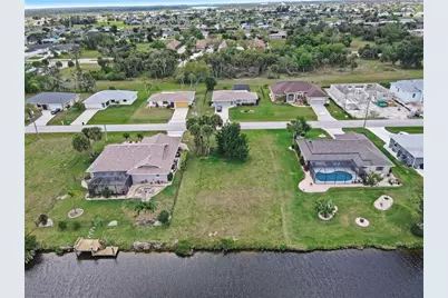 82 Mark Twain Lane, Rotonda West, FL 33947 - Photo 1