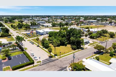 261 E Olympia Avenue, Punta Gorda, FL 33950 - Photo 6