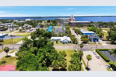 261 E Olympia Avenue, Punta Gorda, FL 33950 - Photo 10