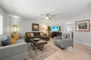 624 Flamingo Dr, Venice, FL 34285 - Photo 4