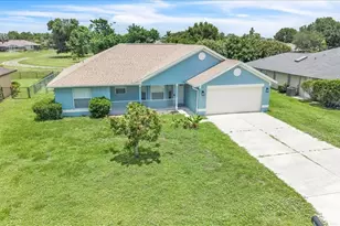1708 Blue Lake Cir, Punta Gorda, FL 33983 - Photo 2