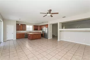12125 Fox Bloom Ave, Gibsonton, FL 33534 - Photo 2