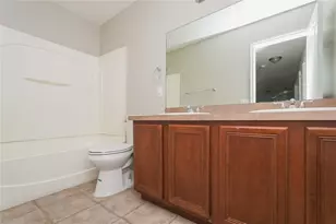 12125 Fox Bloom Ave, Gibsonton, FL 33534 - Photo 8