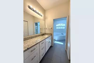 4304 Marcott Circle, Sarasota, FL 34233 - Photo 38