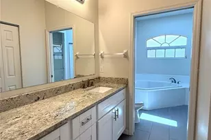 4304 Marcott Cir, Sarasota, FL 34233 - Photo 38