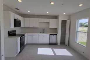 3016 Cascade Circle, Lake Wales, FL 33898 - Photo 2