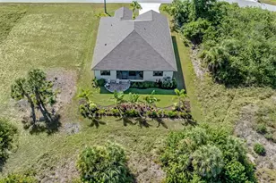 171 Spring Dr, Rotonda West, FL 33947 - Photo 4