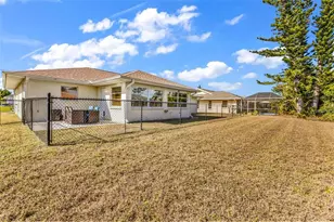 285 Mark Twain Ln, Rotonda West, FL 33947 - Photo 28