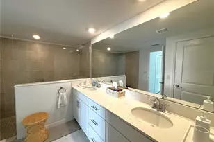 17620 Boracay Ct, Venice, FL 34293 - Photo 10