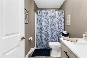 2210 Embassy Rd, North Port, FL 34291 - Photo 22
