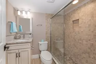 21004 Isola Bella Cir, Venice, FL 34292 - Photo 14