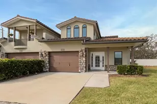 21004 Isola Bella Cir, Venice, FL 34292 - Photo 2