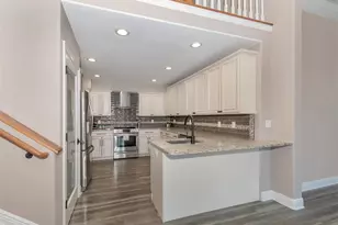 21004 Isola Bella Cir, Venice, FL 34292 - Photo 10