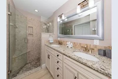 21004 Isola Bella Circle, Venice, FL 34292 - Photo 16