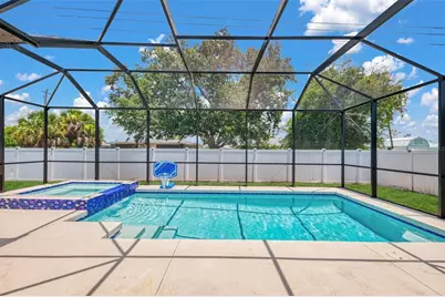 4327 Manfield Drive, Venice, FL 34293 - Photo 2