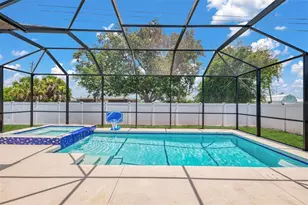 4327 Manfield Dr, Venice, FL 34293 - Photo 2