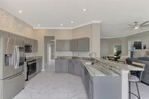 4327 Manfield Dr, Venice, FL 34293 - Photo 6
