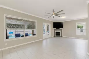 4327 Manfield Dr, Venice, FL 34293 - Photo 4