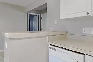 404 Summer Sails Dr, Valrico, FL 33594 - Photo 10