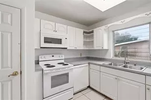 21928 Beverly Ave, Port Charlotte, FL 33952 - Photo 16