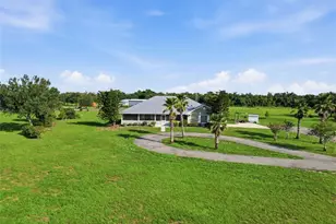 1277 SW East Creek Trail, Arcadia, FL 34266 - Photo 2