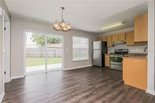 1002 Pinehaven Ct, Brandon, FL 33511 - Photo 4