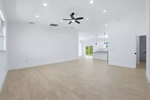 8 Bank Ct, Placida, FL 33946 - Photo 4