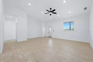 8 Bank Ct, Placida, FL 33946 - Photo 6
