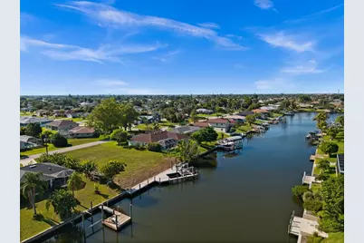 3022 SE 6th Avenue, Cape Coral, FL 33904 - Photo 2